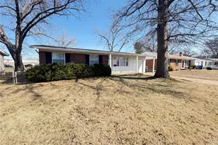 1560 Bluefield Dr, Florissant, MO 63033 - Photo 1