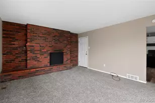 1310 Petite Dr, Saint Louis, MO 63138 - Photo 14