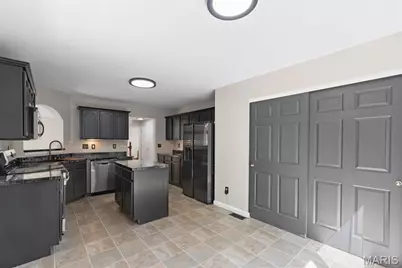 1514 Laurel Bluffs, Hazelwood, MO 63042 - Photo 12