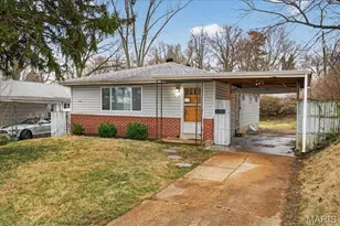 212 Lakeside Dr, Ballwin, MO 63021 - Photo 2