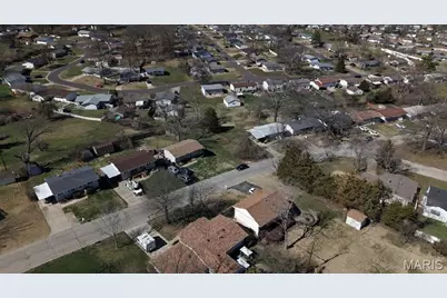 4309 Snelson Drive, Saint Louis, MO 63129 - Photo 8