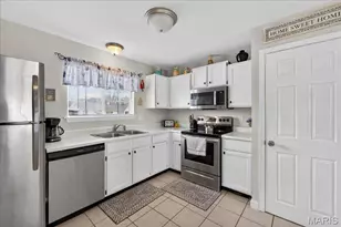 761 Sugar Glen Dr, Saint Peters, MO 63376 - Photo 10