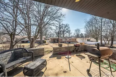 1610 Horseshoe Drive, Florissant, MO 63033 - Photo 6