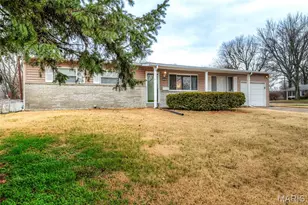 39 Radford Dr, Florissant, MO 63031 - Photo 2