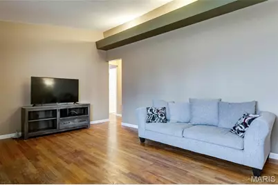 39 Radford Drive, Florissant, MO 63031 - Photo 6