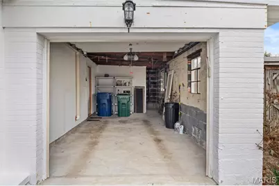 9422 Parklind Drive, Saint Louis, MO 63126 - Photo 36