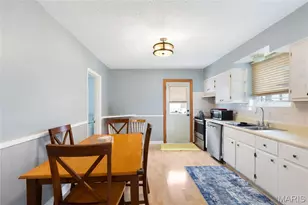 9422 Parklind Dr, Saint Louis, MO 63126 - Photo 22