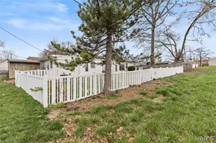 9422 Parklind Dr, Saint Louis, MO 63126 - Photo 32