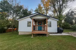 242 Siebenman St, Bourbon, MO 65441 - Photo 2