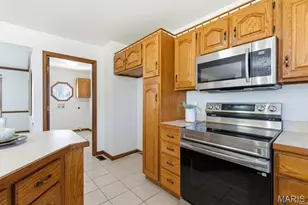 1104 S Charlemagne Dr, Lake Saint Louis, MO 63367 - Photo 10