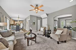 2225 Ameling Manor Dr, Maryland Heights, MO 63043 - Photo 16