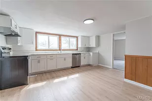 705 Stewart St, De Soto, MO 63020 - Photo 8