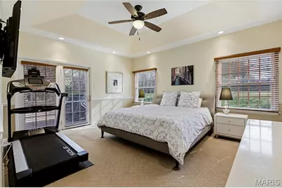 920 Claymark Drive, Town and Country, MO 63131 - Photo 18