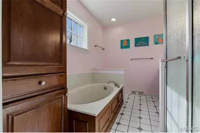 920 Claymark Drive, Town and Country, MO 63131 - Photo 26