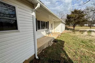 12811 Hwy 64, Lebanon, MO 65536 - Photo 12