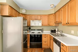 1537 Whispering Creek Dr, Ballwin, MO 63021 - Photo 8