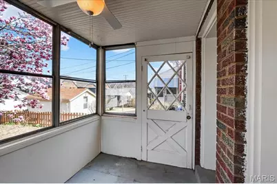 5241 Lindenwood Avenue, Saint Louis, MO 63109 - Photo 12