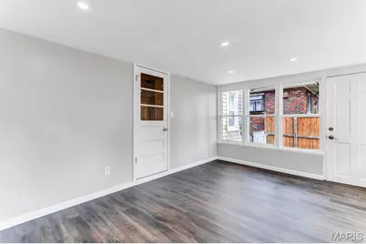 7048 Lansdowne Avenue, Saint Louis, MO 63109 - Photo 10