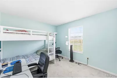 2560 Creve Coeur Mill Road #12, Maryland Heights, MO 63043 - Photo 8