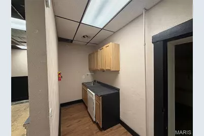 403 Broadway, Hannibal, MO 63401 - Photo 4