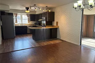 2231 Rosegarden Dr, Saint Louis, MO 63125 - Photo 2