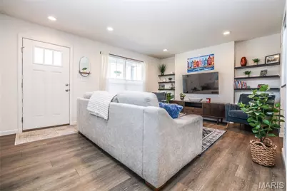 635 Maple Forest #24, Kirkwood, MO 63122 - Photo 4