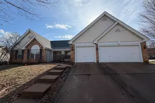 12948 Broadridge Ln, Florissant, MO 63033 - Photo 1