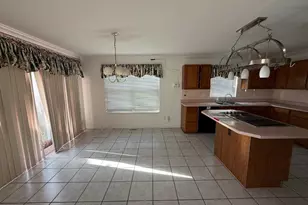 12948 Broadridge Ln, Florissant, MO 63033 - Photo 6