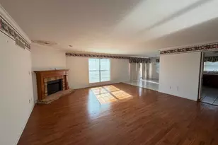 12948 Broadridge Ln, Florissant, MO 63033 - Photo 2