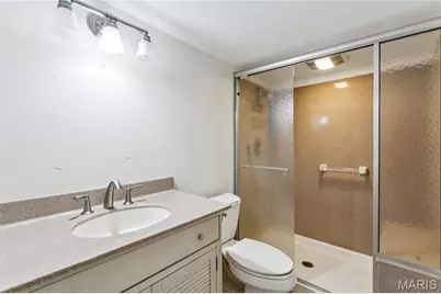 917 Oak Glen Manor Court, Kirkwood, MO 63122 - Photo 48