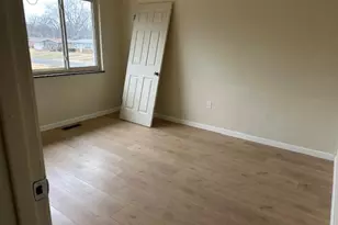 2340 Johnstown Dr, Florissant, MO 63033 - Photo 8