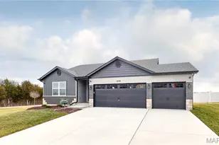 28723 Woodland Heights Dr, Warrenton, MO 63383 - Photo 2