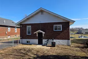 3237 Marshall Ave, Saint John, MO 63114 - Photo 14