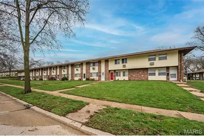 7632 Hazelcrest Drive, Hazelwood, MO 63042 - Photo 4