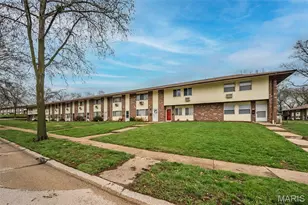 7632 Hazelcrest Dr, Hazelwood, MO 63042 - Photo 4