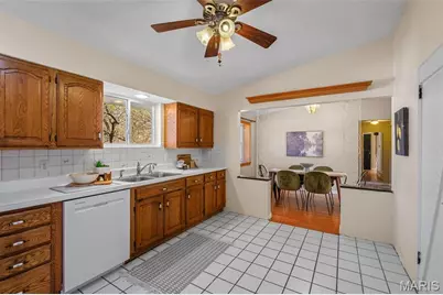 15 Oakwood Lane, Saint Louis, MO 63129 - Photo 12