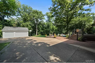15 Oakwood Lane, Saint Louis, MO 63129 - Photo 68