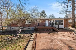 15 Oakwood Ln, Saint Louis, MO 63129 - Photo 32