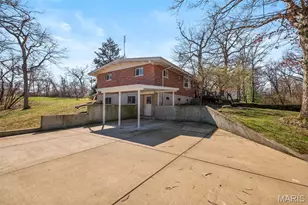 15 Oakwood Ln, Saint Louis, MO 63129 - Photo 38