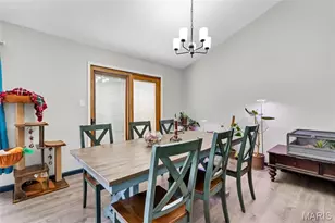 7009 Orchard Meadows Ct, Saint Louis, MO 63129 - Photo 8