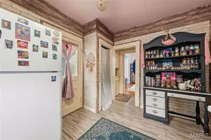 9726 Lackland Rd, Overland, MO 63114 - Photo 12