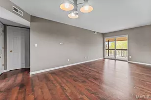 1943 Greenpoint Dr, Kirkwood, MO 63122 - Photo 4