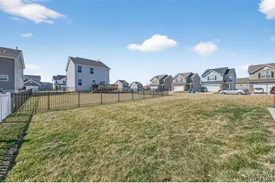 345 Charlestowne Place Drive, Saint Charles, MO 63301 - Photo 32