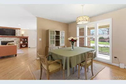 426 Brooktree Drive, Ballwin, MO 63011 - Photo 8