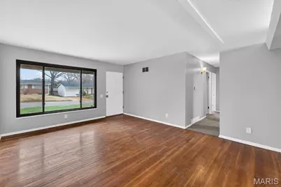 10217 Viscount Drive, Saint Louis, MO 63136 - Photo 6