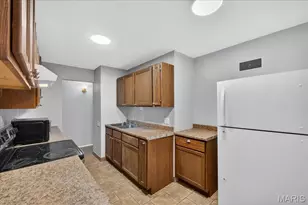 10217 Viscount Dr, Saint Louis, MO 63136 - Photo 12