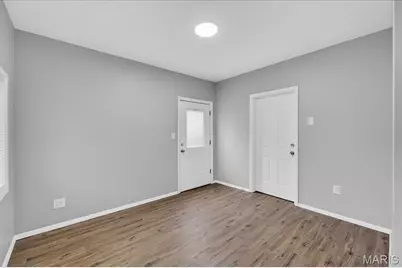 10217 Viscount Drive, Saint Louis, MO 63136 - Photo 10