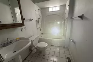 7716 Circle Dr, Saint Louis, MO 63121 - Photo 6