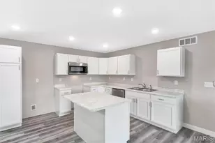114 Ventnor Ave, Union, MO 63084 - Photo 10