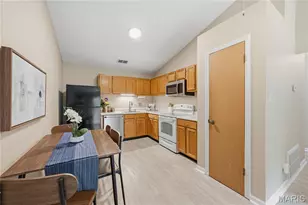 7611 Triwoods Dr, Shrewsbury, MO 63119 - Photo 10